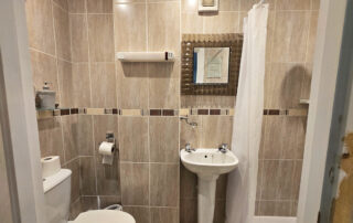 Mendip Room Bathroom