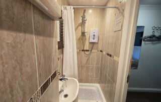Mendip Room Bathroom