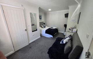 Hewish Room