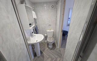 Puxton Bathroom ()