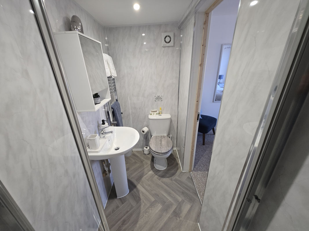Puxton Bathroom ()